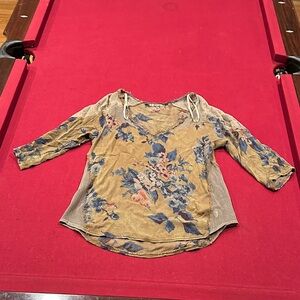 gimmicks by BKE Mustard Floral Scoop Neck Tunic with Blue Accents